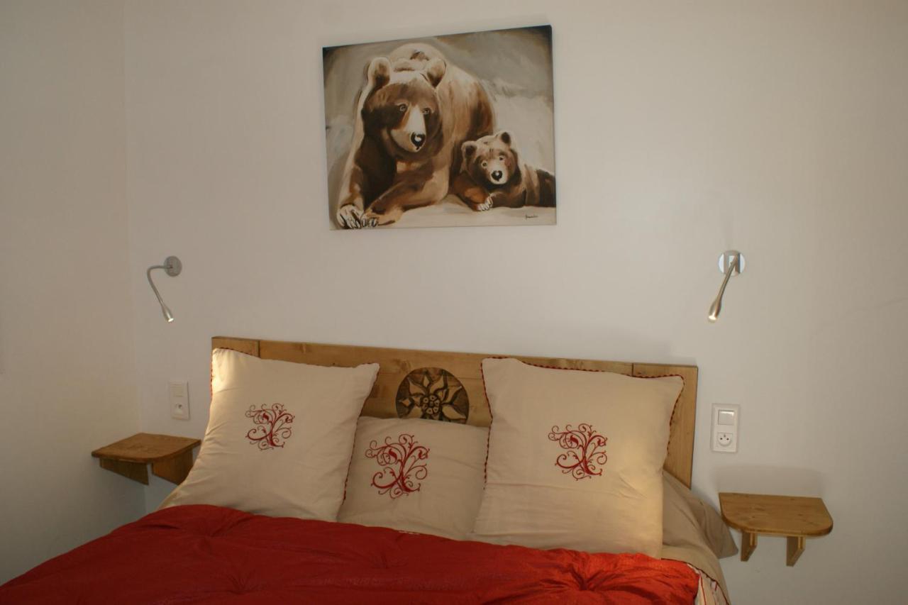 Appartement T2 30m2 plein centre, lit fait, linge fourni, WIFI à Cauterets Extérieur photo