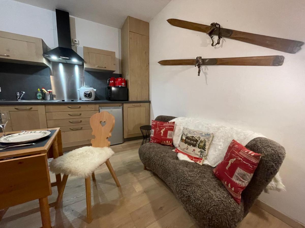 Appartement T2 30m2 plein centre, lit fait, linge fourni, WIFI à Cauterets Extérieur photo